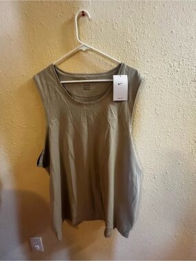 NWT Nike Primary Dri-FIT Versatile Tank DV9833-493 Men's Size XXL. B2